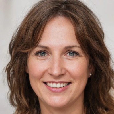 Photo of Mallie Hill, Senior Gambling Author NZ